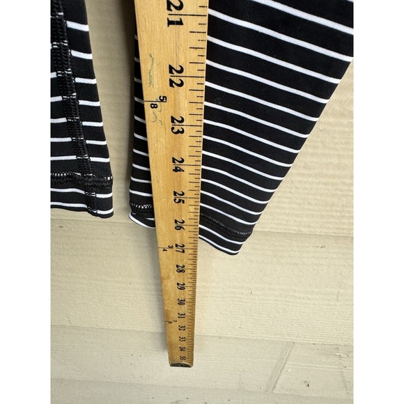 Lululemon Stripe Leggings Yoga Athleisure Pilates Women's Size 2 - Picture 4 of 7
